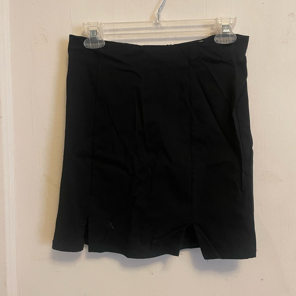 Chic Black Mini Skirt
